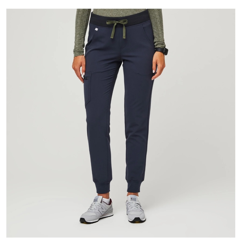 Women's Quiet Navy Zamora - Jogger Scrub Pants Medium